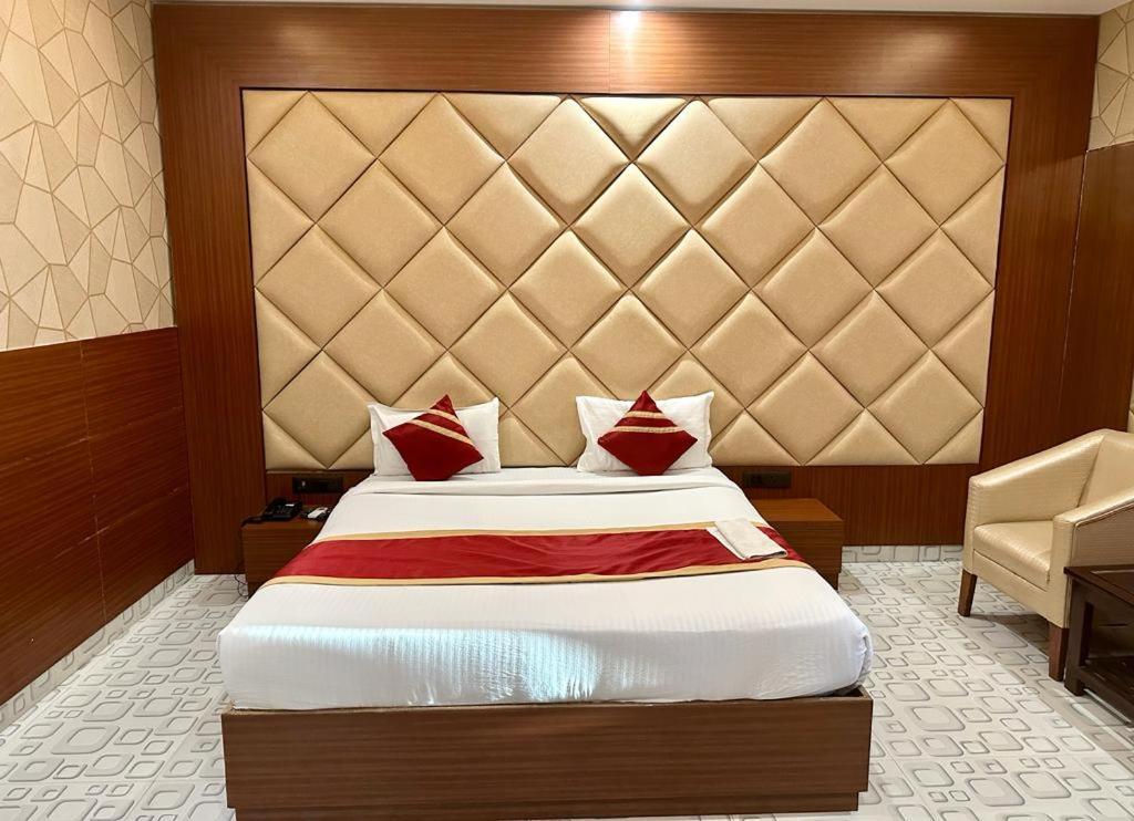 Royal Heritage Hotel & Resort Ayodhya Luaran gambar