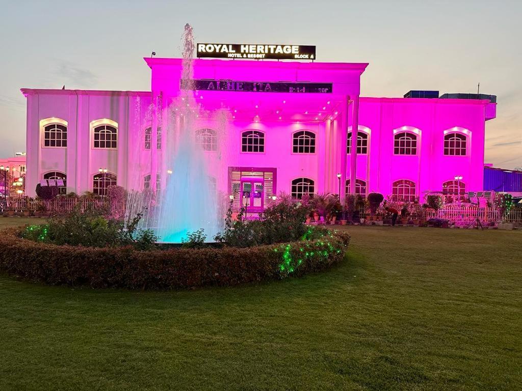 Royal Heritage Hotel & Resort Ayodhya Luaran gambar